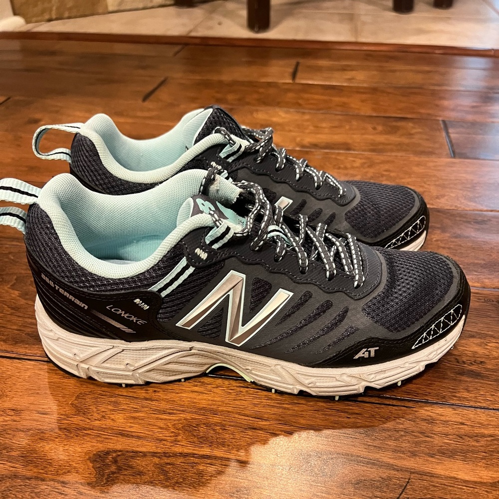 Women’s New Balance Lonoke sneaker
